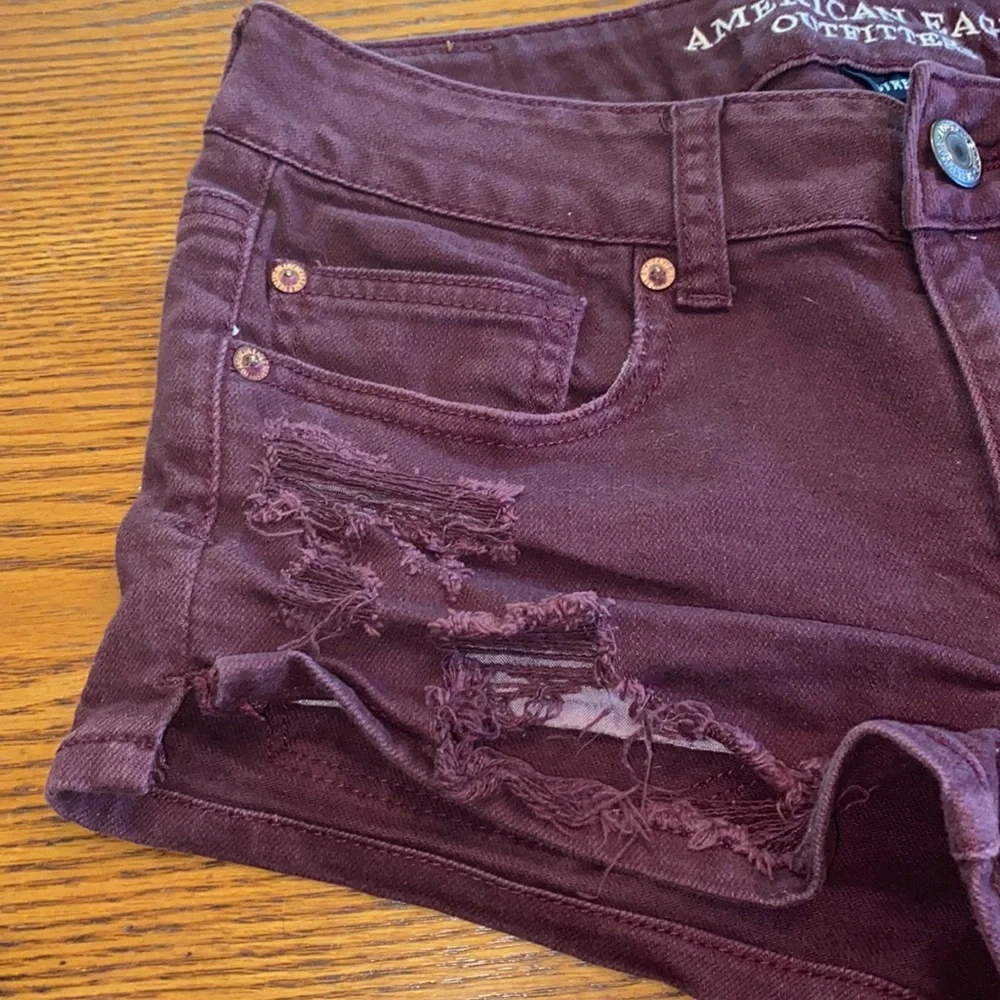 American Eagle maroon shorts - Picture 3 of 6